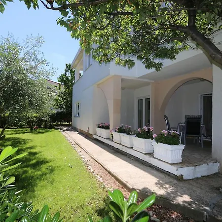 Brusic Ana Apartman Šilo