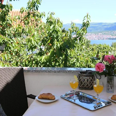 Brusic Ana Apartman *
