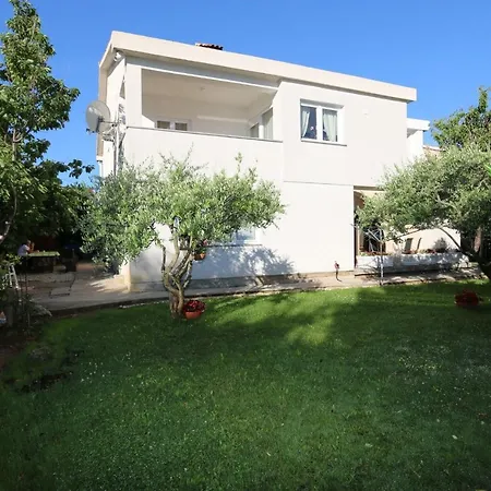 Brusic Ana Apartment